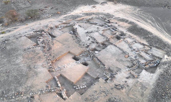  عُمان.. اكتشاف أكبر مبنى أثري يعود إلى نحو 4500 سنة
